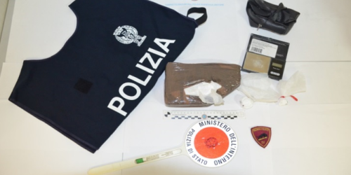 Spaccio a Crotone, blitz nel quartiere Acquabona: due arresti