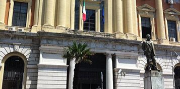 Le finte amicizie del trasportatore di farmaci: da Gratteri ai massoni. Il gup di Salerno lo proscioglie