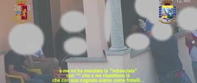 Ex sindaco del Comasco a un “summit” del clan Molè. Il calvario degli imprenditori «sfruttati»