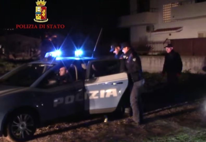 NUOVE LEVE | Bombe e minacce, le "fatiche" quotidiane dei ragazzi del clan