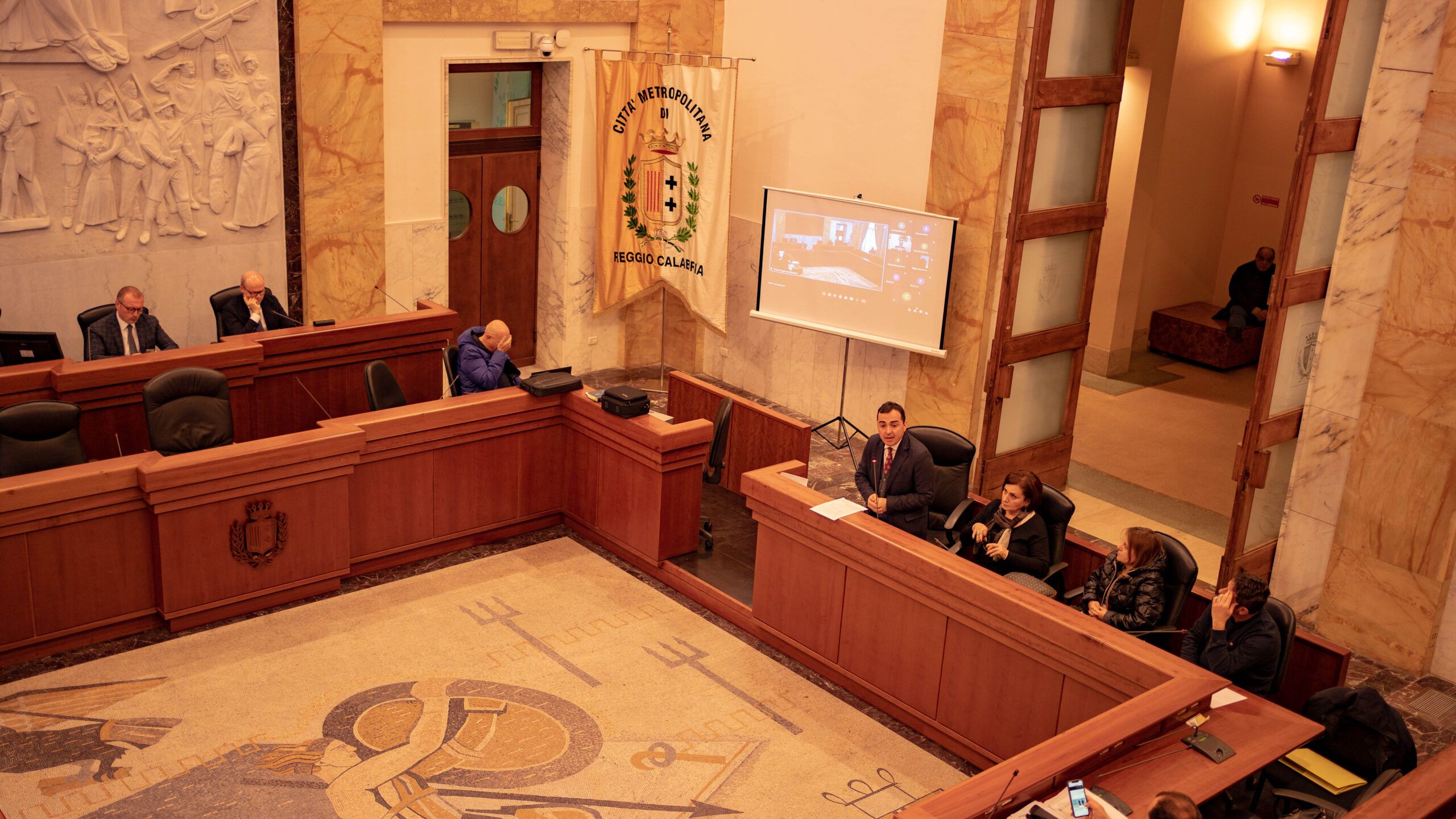 Reggio, da Palazzo Alvaro la richiesta di un Consiglio aperto ai sindaci sull’autonomia differenziata