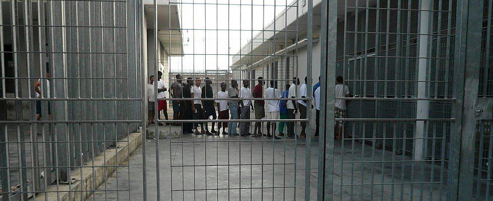 Migranti, il coordinatore del Cara di Crotone contro l'accoglienza diffusa