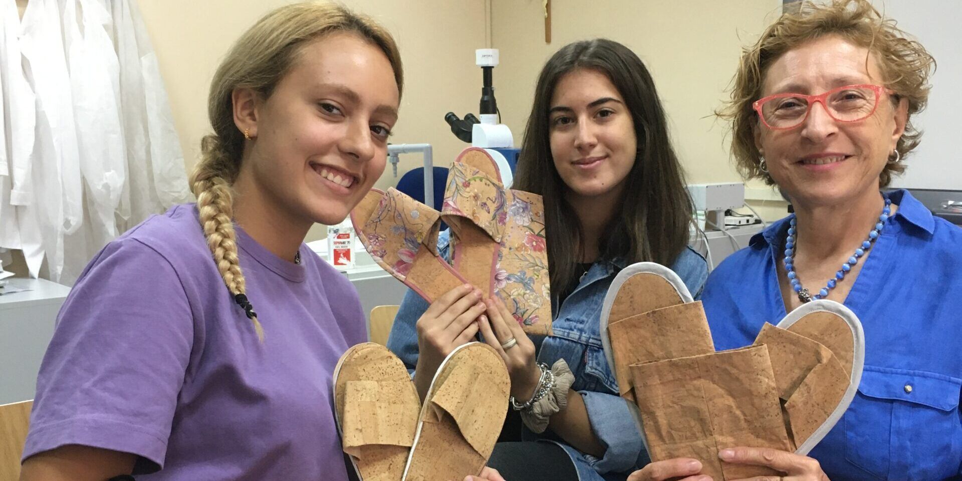 Premiate le pantofole etiche del “Galilei” di Lamezia