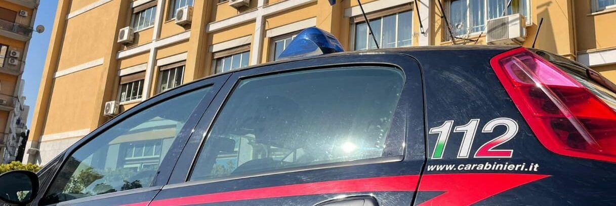 Accoltella il padre e lo uccide nell’Astigiano, in manette la figlia