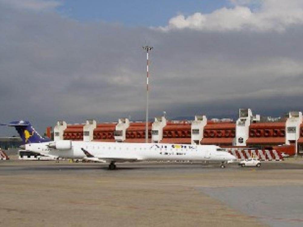 Aeroporto di Lamezia, Alitalia taglia i voli per Milano