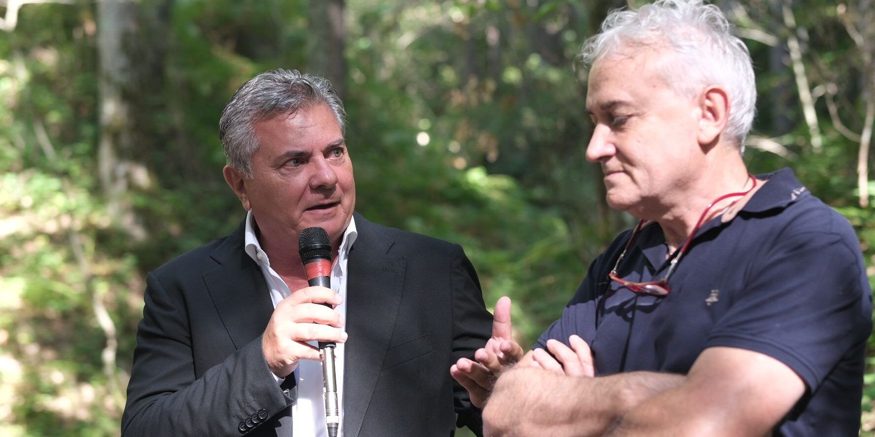 Mancuso visita la mostra “Camera Oscura-Mario Giacomelli e il canto dei nuovi emigranti”