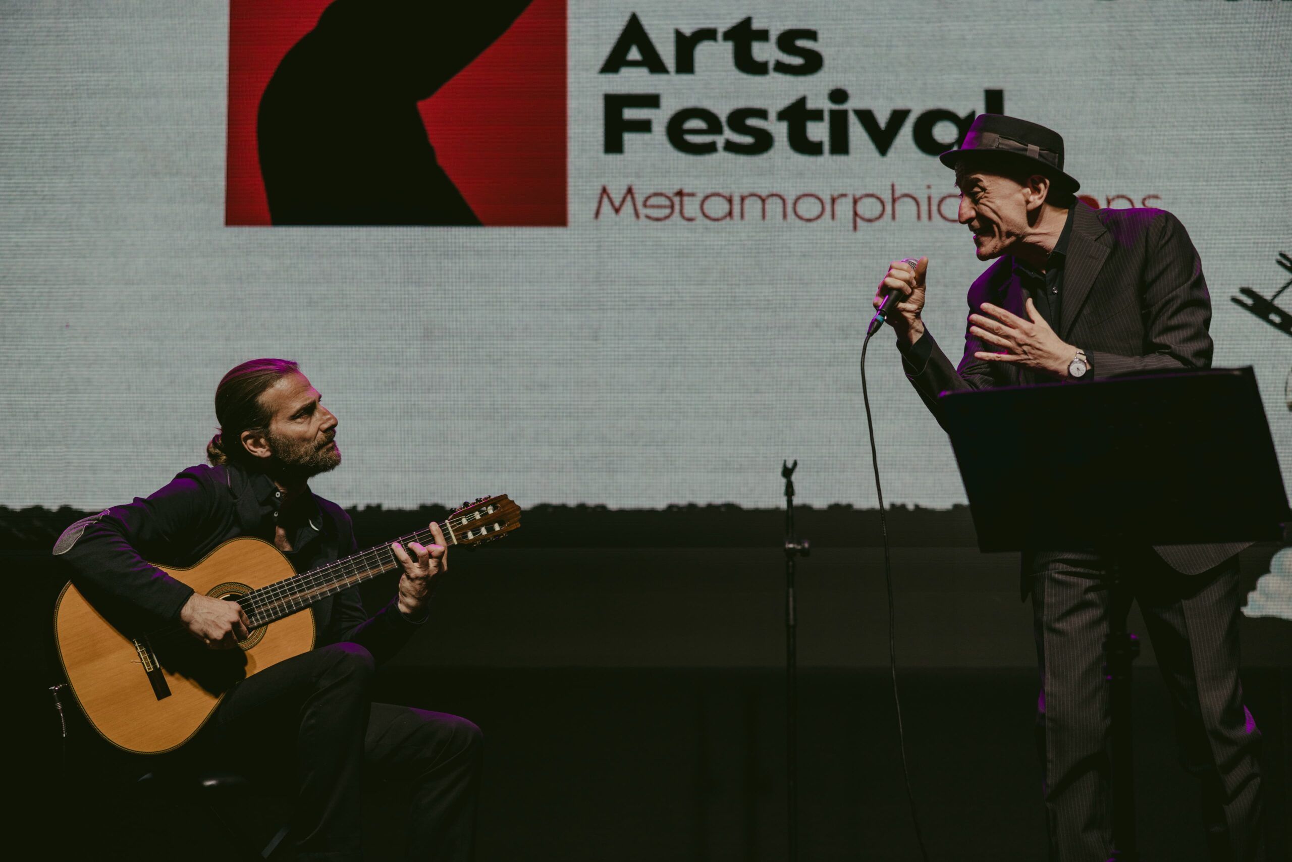 Festival Internazionale delle Arti, la “napulitalata” nel viaggio senza tempo di Peppe Servillo