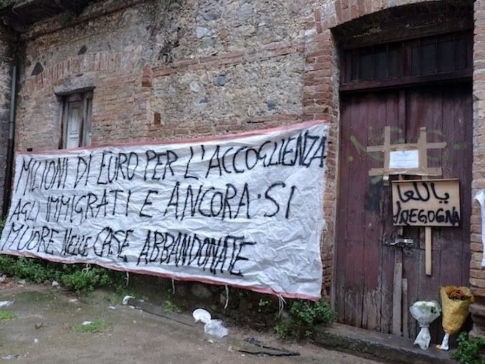 TRAGEDIA A COSENZA | Funerale islamico per i tre clochard