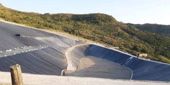 Discarica di Scala Coeli, chiesto il rinvio a giudizio per disastro ambientale. Legambiente: «Ci costituiremo parte civile»