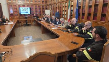 Catanzaro, in Prefettura il piano contro gli incendi boschivi: al via le attività di prevenzione