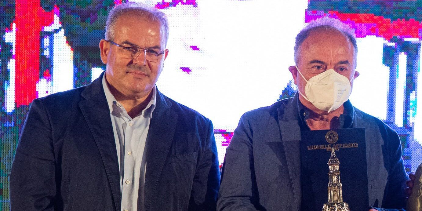 Michele Affidato firma il premio “Faro di Mormanno”