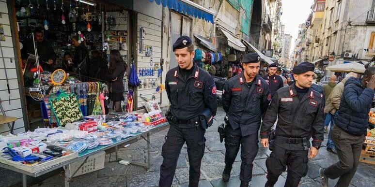 Nuovo blitz ad “alto impatto” a Napoli, 300 uomini in campo
