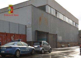 Migranti a Reggio: chiuso lo Scatolone, minori trasferiti