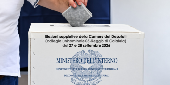 Da destra a sinistra, ecco chi gioca e cosa rischia. Tutte le “partite” politiche delle Suppletive di Reggio