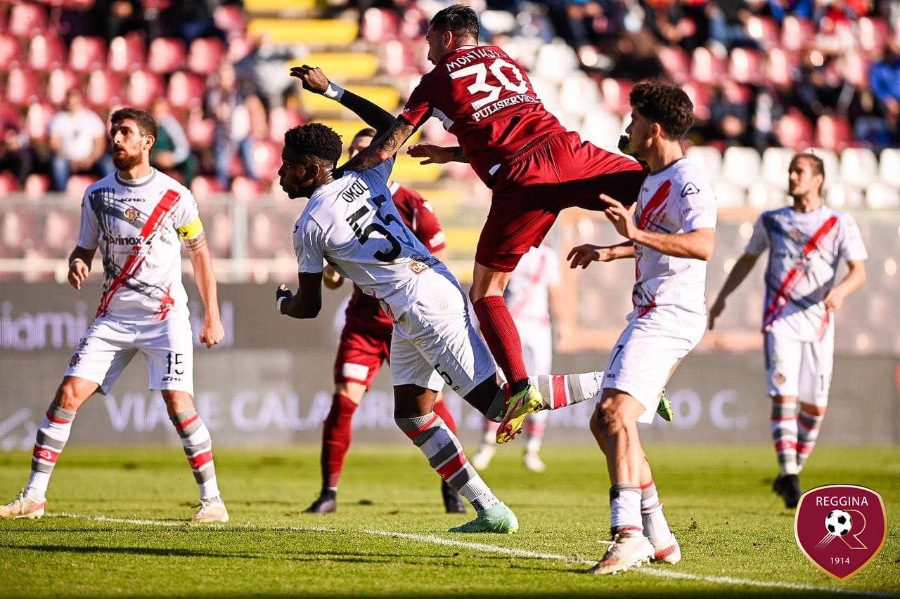 Serie B, la Reggina cade in casa. Il Cosenza vicino alla vittoria a Parma