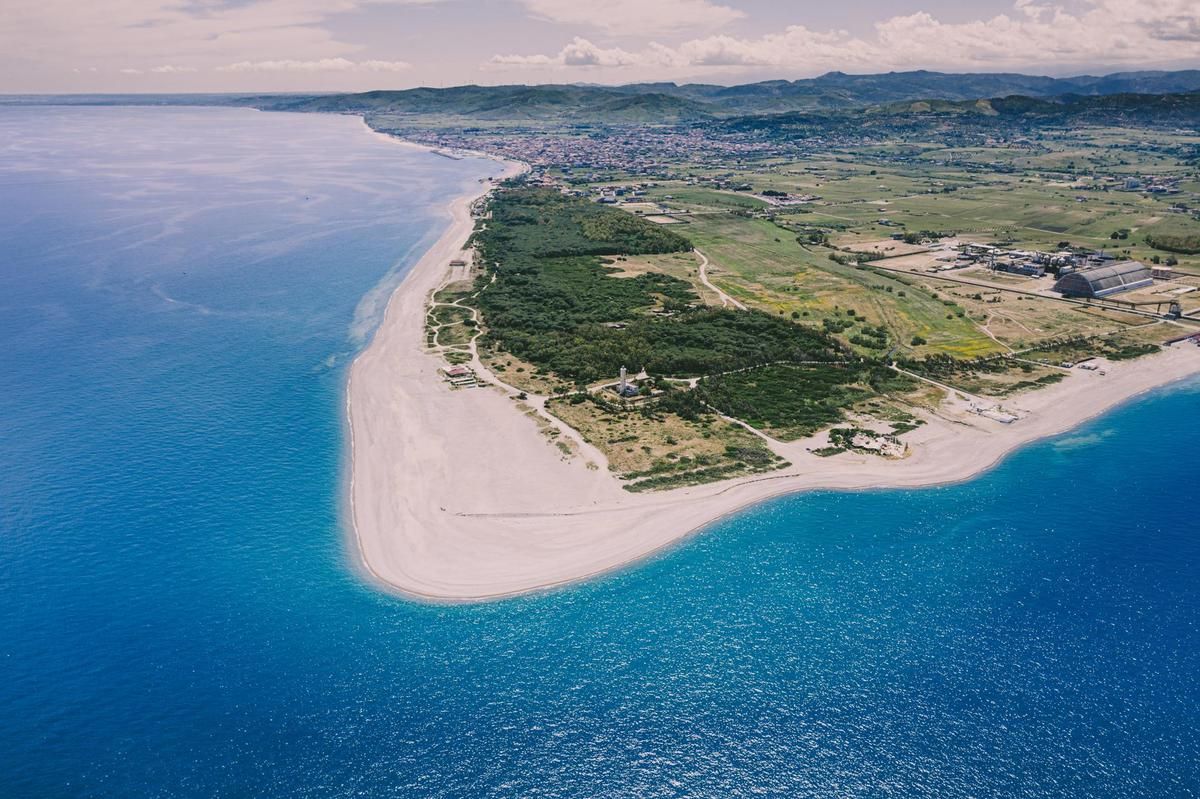Spiagge sicure a Cirò Marina, intesa tra Prefettura e Comune