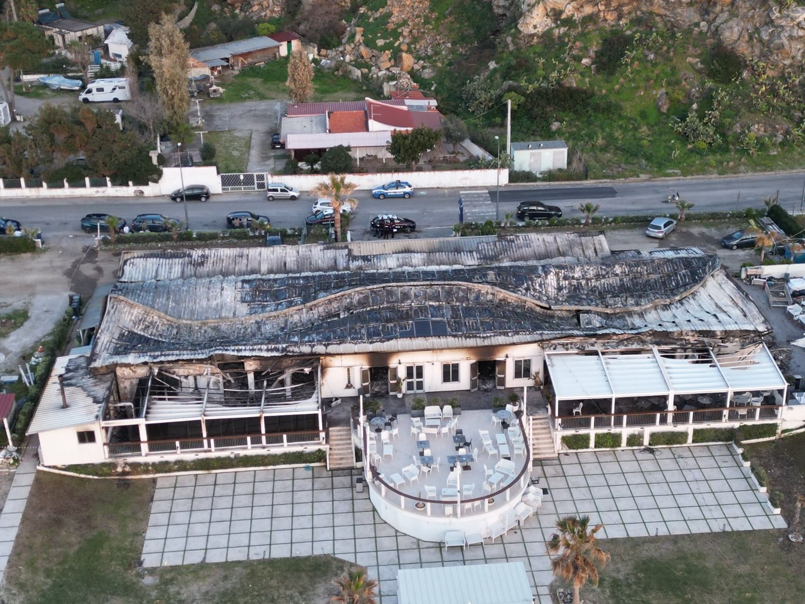 Incendio al Sunset Beach Club, i proprietari: «Abbiamo perso molto più di un locale»