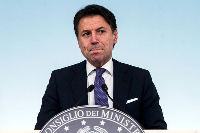 «Governo in mano ad "improvvisatori"»