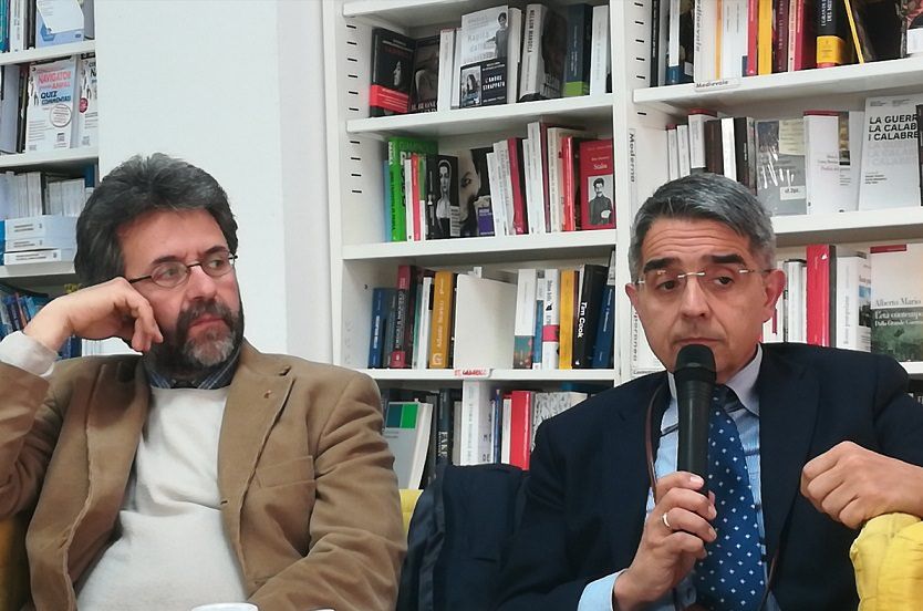 Gli aspiranti rettori dell’UniCal già battono i pugni contro la Regione