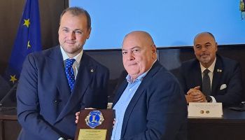 Il meeting che unisce cultura, solidarietà e collaborazione con le istituzioni. L’omaggio a Gioacchino Criaco