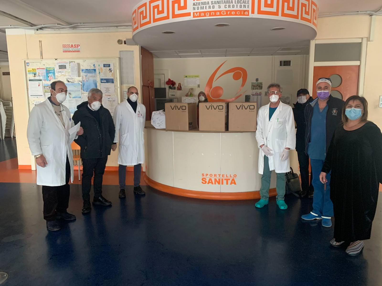 Coronavirus, Raffaele Vrenna dona tre respiratori polmonari all'ospedale di Crotone