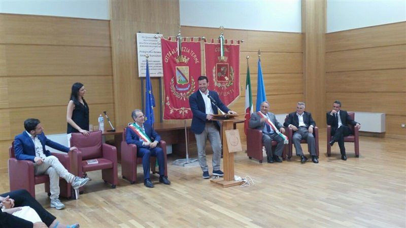 Lamezia omaggia il manager di Amazon