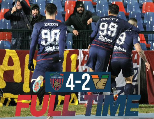 Serie B, il Cosenza trionfa al “Marulla”: 4-2 contro il Venezia