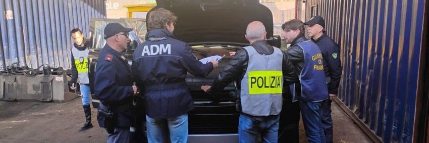 Dieci auto rubate in Canada nascoste in un container: scatta il sequestro
