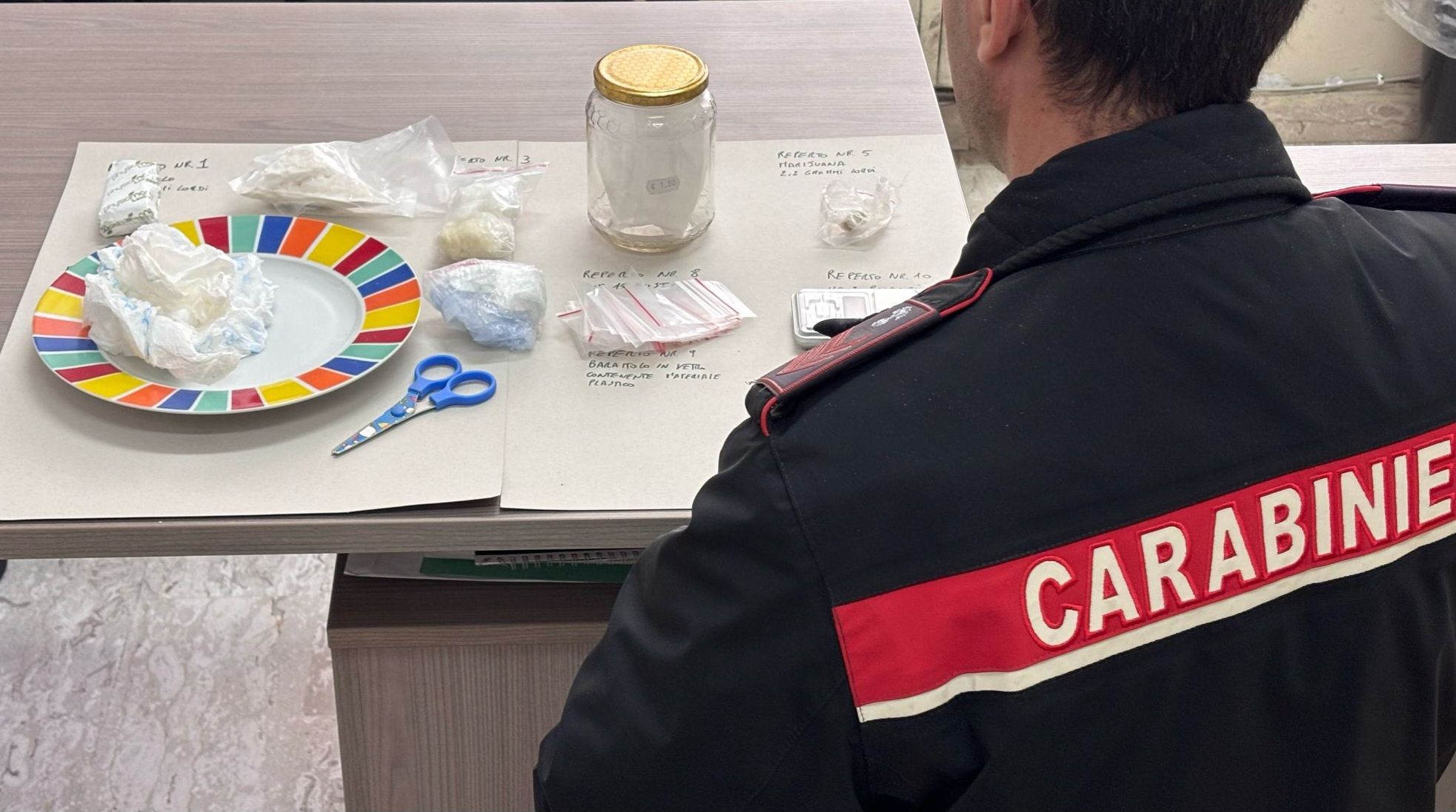 Cocaina nascosta nell’armadio, arrestato un 41enne a Lamezia Terme