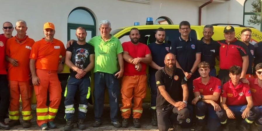 Incendio nel Parco del Pollino, Gallo: «Ecco l’impegno degli “angeli del fuoco” per difendere il territorio» – FOTO
