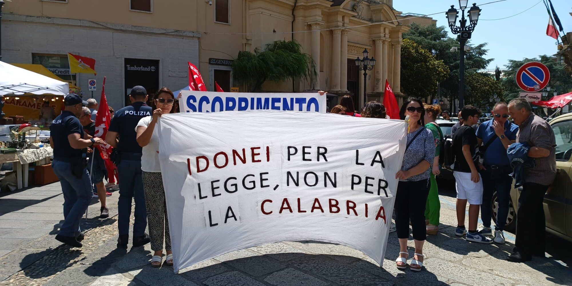 Operatori socio sanitari, il Si Cobas sfila a Catanzaro per chiedere lo scorrimento delle graduatorie