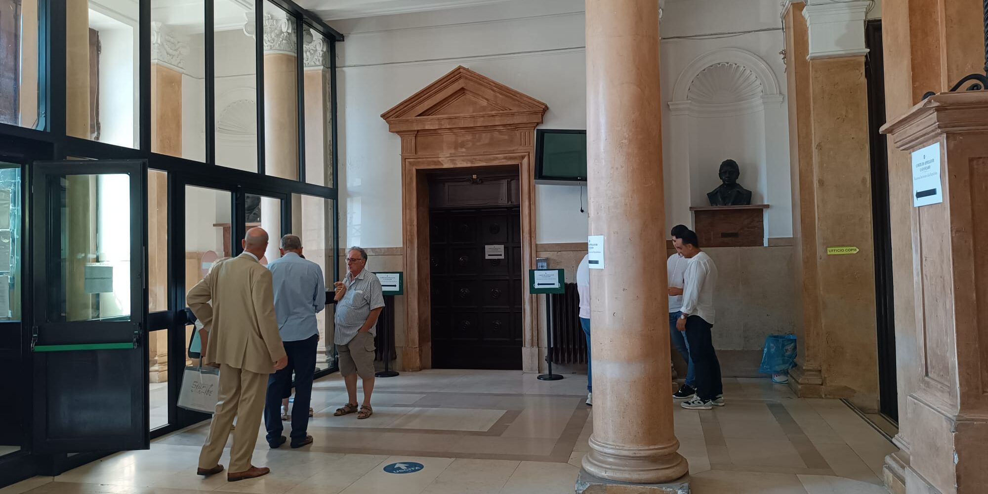 Elezioni, in Calabria prime liste Pappalardo e de Magistris