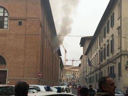 Muore nella caserma di Firenze un poliziotto di origini calabresi