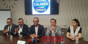 Futuro Nazionale di Vannacci celebra la prima assemblea regionale. Sasso: «In Calabria già 5.000 iscritti»