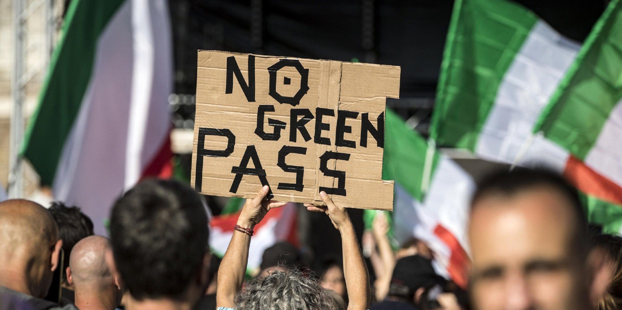 No pass tornano in piazza, Roma presidiata