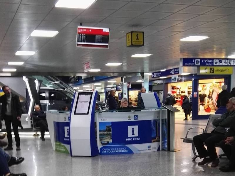 Infopoint chiuso allo scalo di Lamezia, Regione: «Nessuna responsabilità»