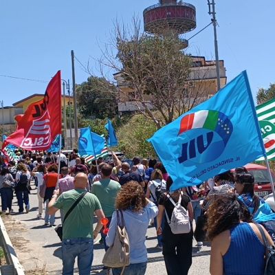 Ex Abramo Customer Care, ammortizzatori per 656 lavoratori: sindacati in allarme