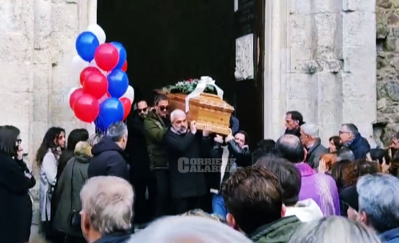 San Giovanni in Fiore si stringe per l’ultimo saluto a Serafino Congi – VIDEO