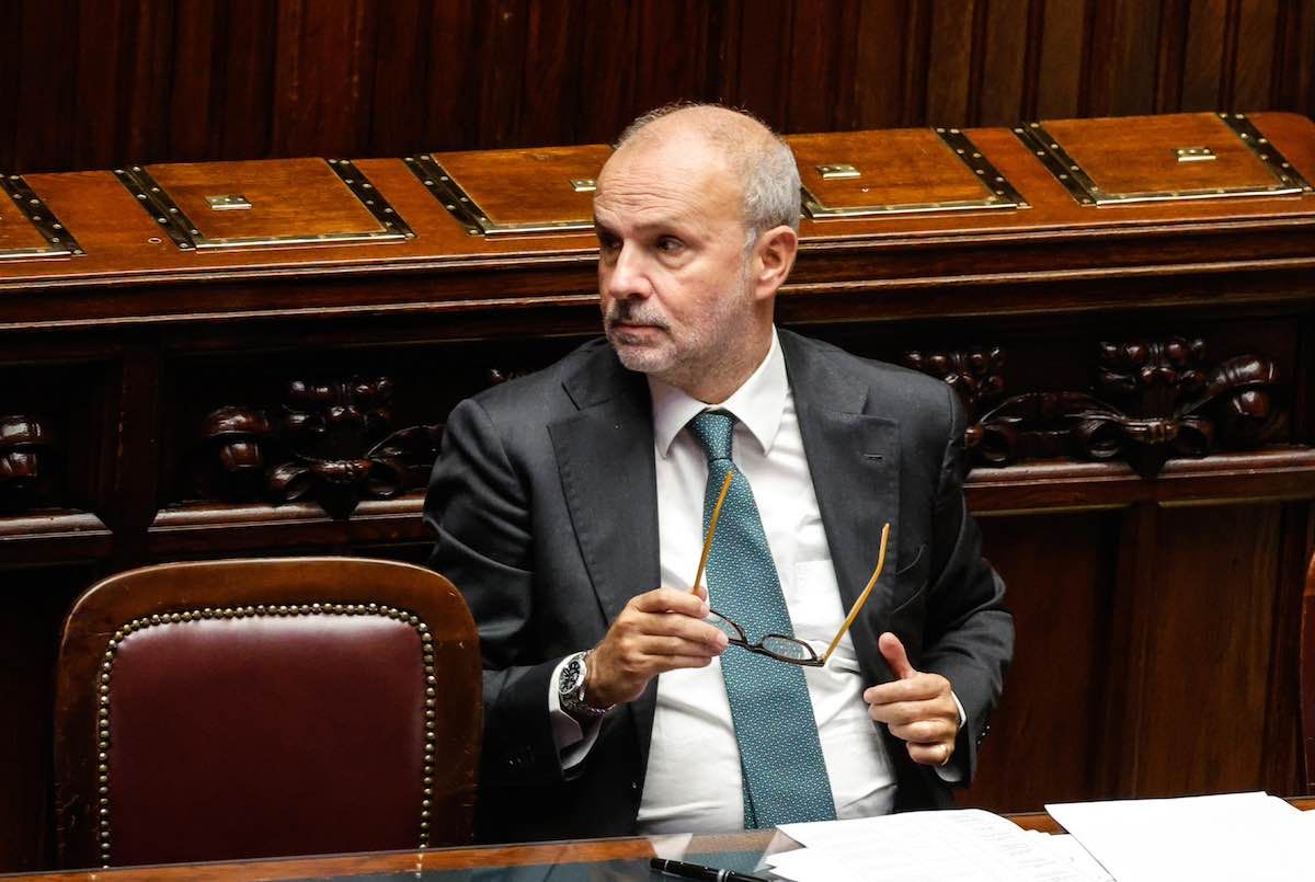 Manovra 2026, alla sanità 7,7 miliardi nel triennio: cresce il Fondo ma cala il peso sul PIL