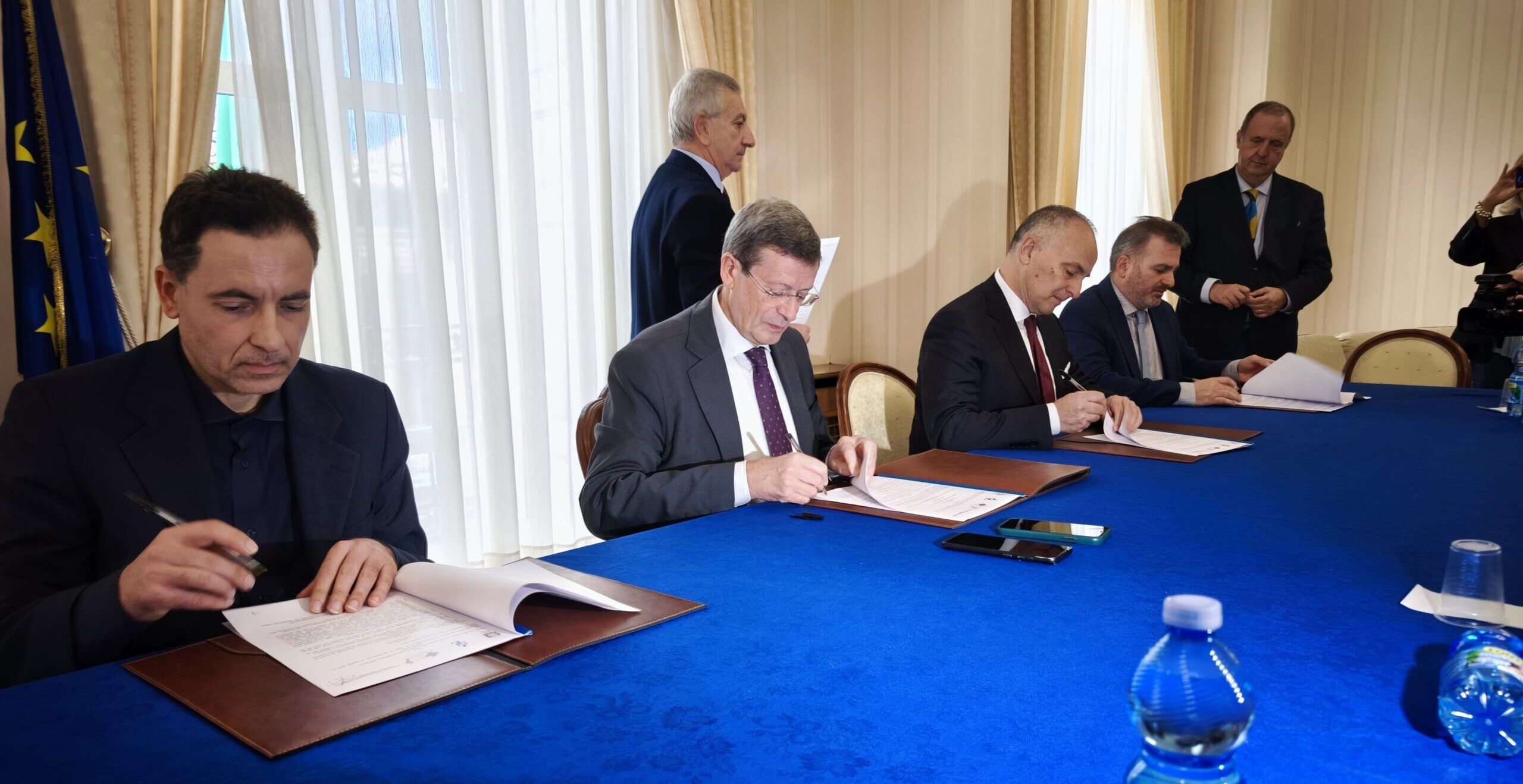 Sicurezza sul lavoro nei cantieri della Trasversale delle Serre: siglato il protocollo d’intesa a Vibo – FOTO