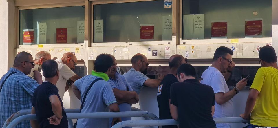 La passione dei tifosi del Catanzaro non va in vacanza, rinnovati 672 abbonamenti