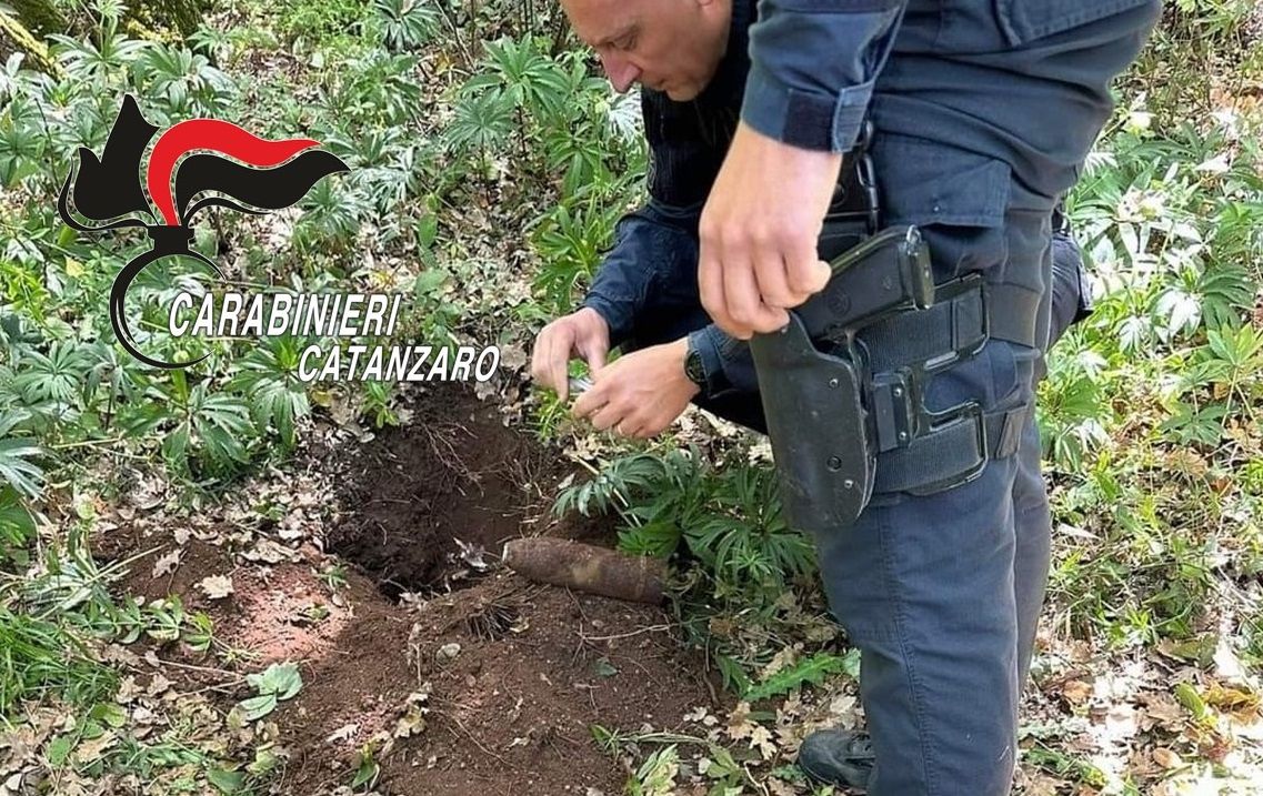 Artificieri nelle campagne di Maida, rinvenuta una granata della seconda guerra mondiale