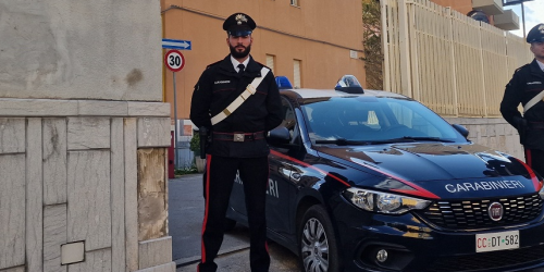 Munizioni e divise della polizia trovate allo Zen