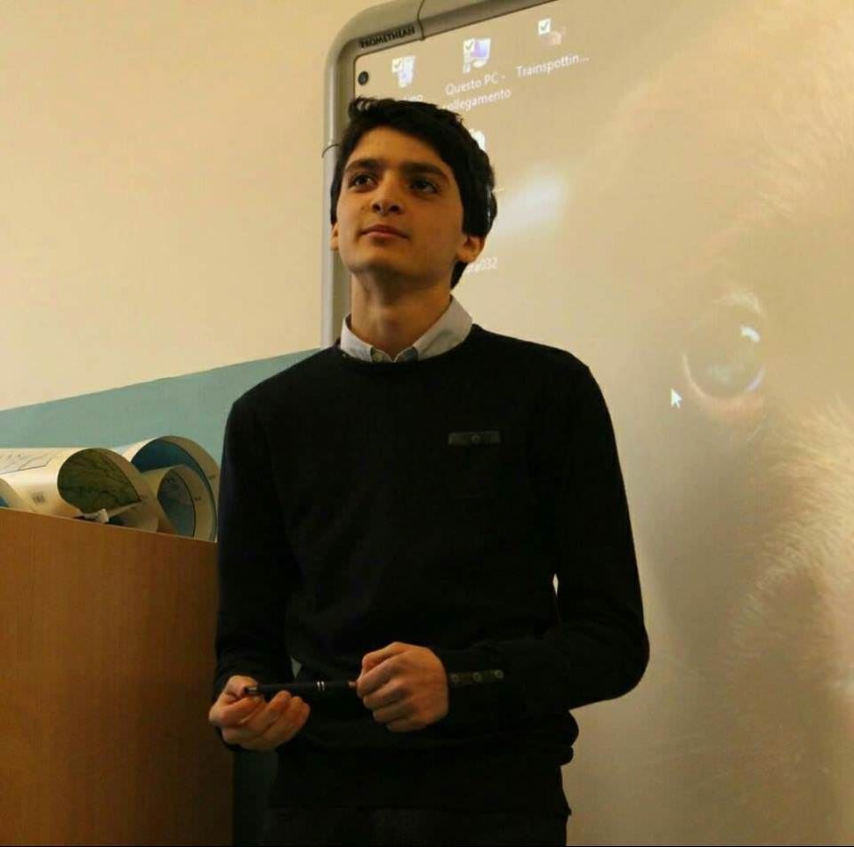 Scrittore a 17 anni, la storia di Luca Francesco finisce sul Corsera