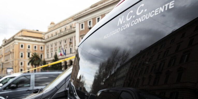 Ncc, il Tar Roma annulla il decreto di Salvini sul foglio di servizio