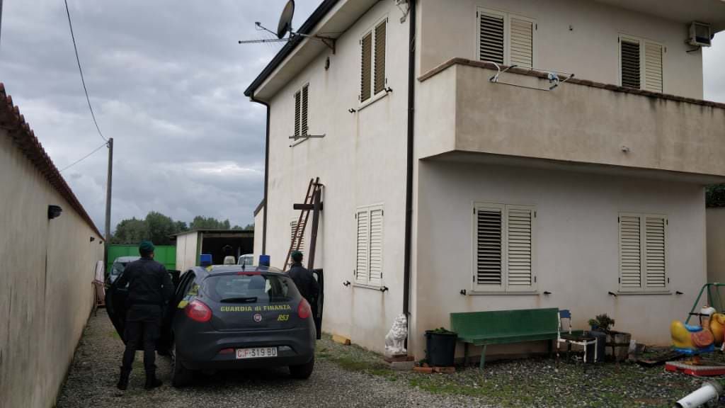 Le mani della ‘ndrangheta nel Ferrarese, sequestro da 500mila euro a un uomo dei clan lametini