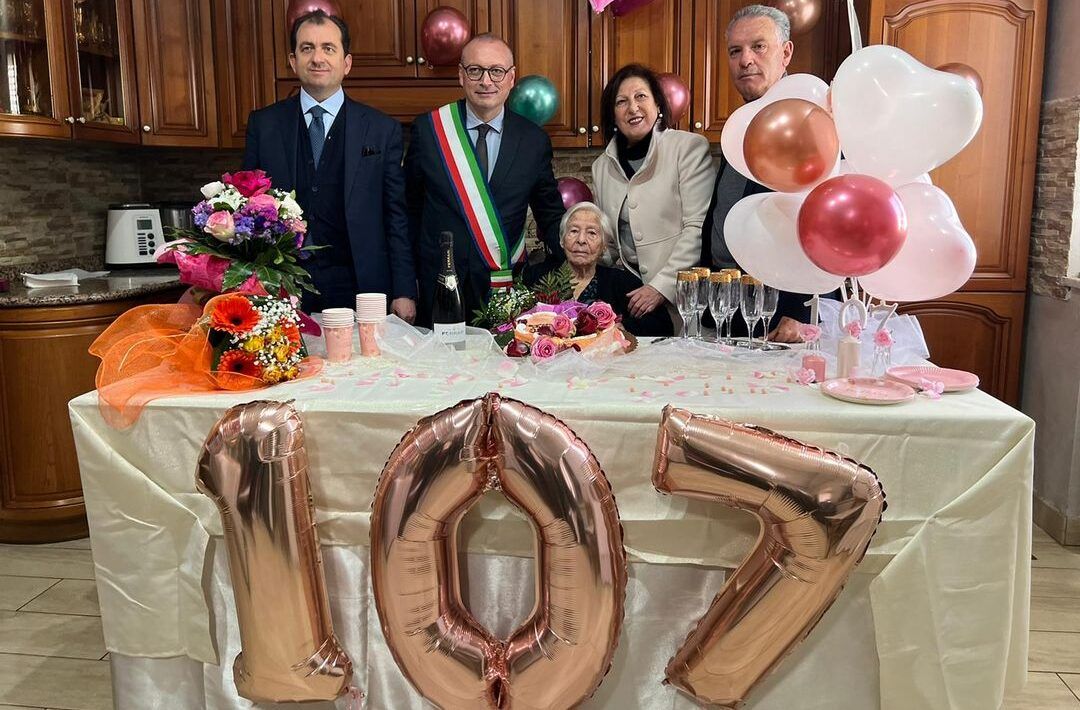Reggio Calabria, Gallico in festa per i 107 anni della signora Grazia Pizzimento