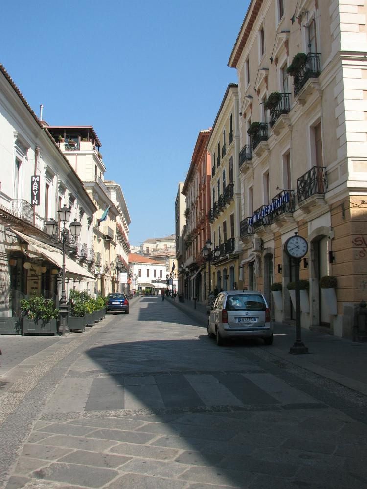 Catanzaro, a rischio deflazione