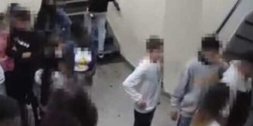 Baby gang di ragazzine, dieci indagate a Siena