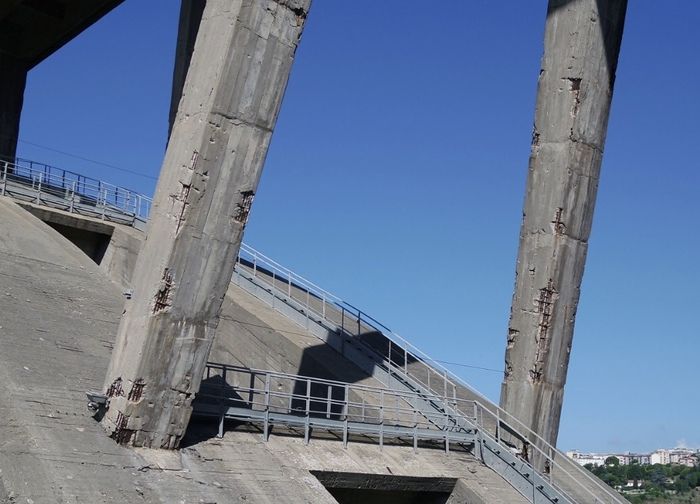 «Si vota per il Ponte sullo Stretto ma in Calabria non c’è una mappa dei viadotti a rischio»